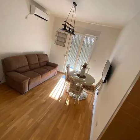 Lux Meecoon * Подгорица